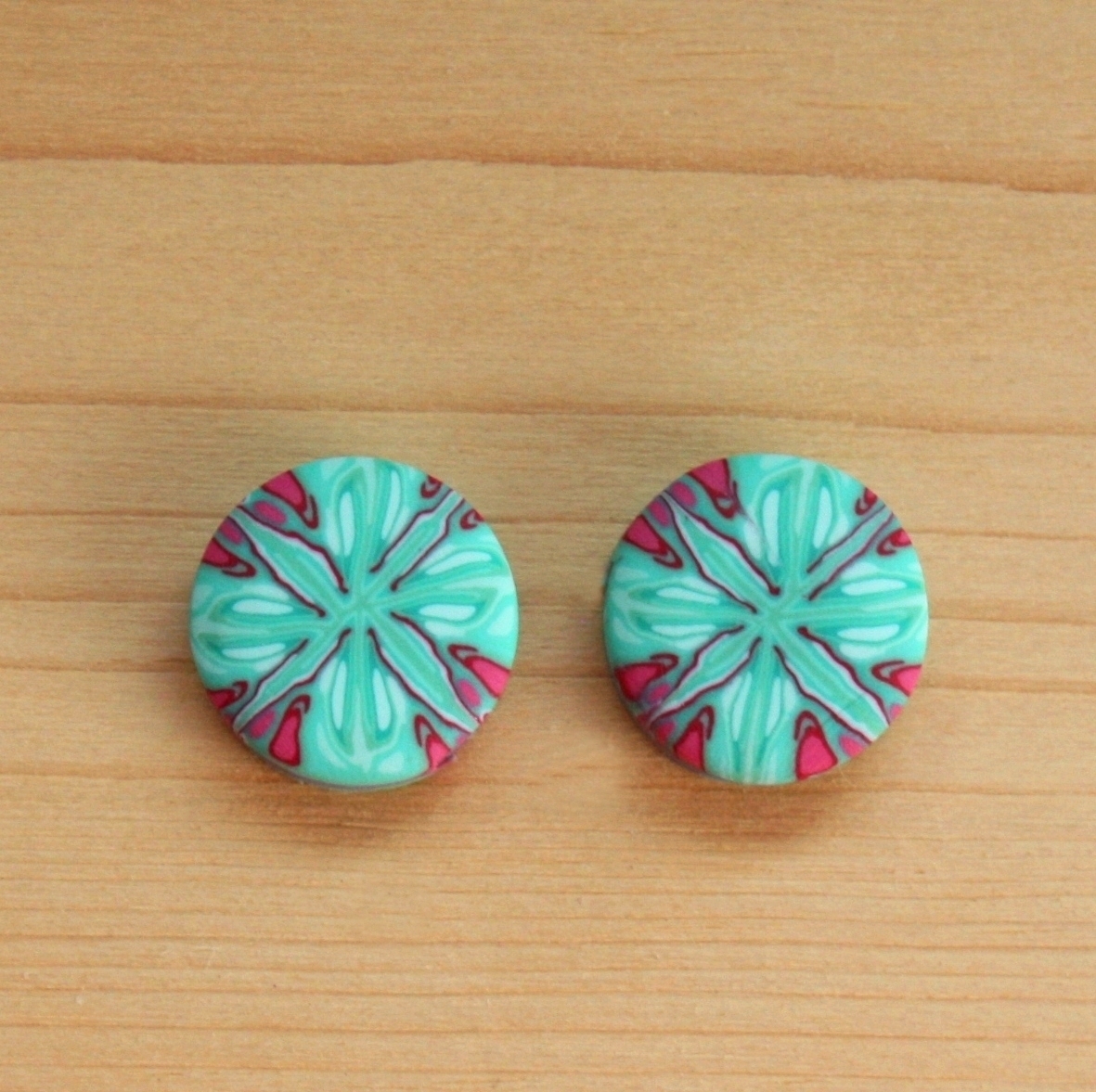 pecky 1,4-1,5 cm .. předrezervace