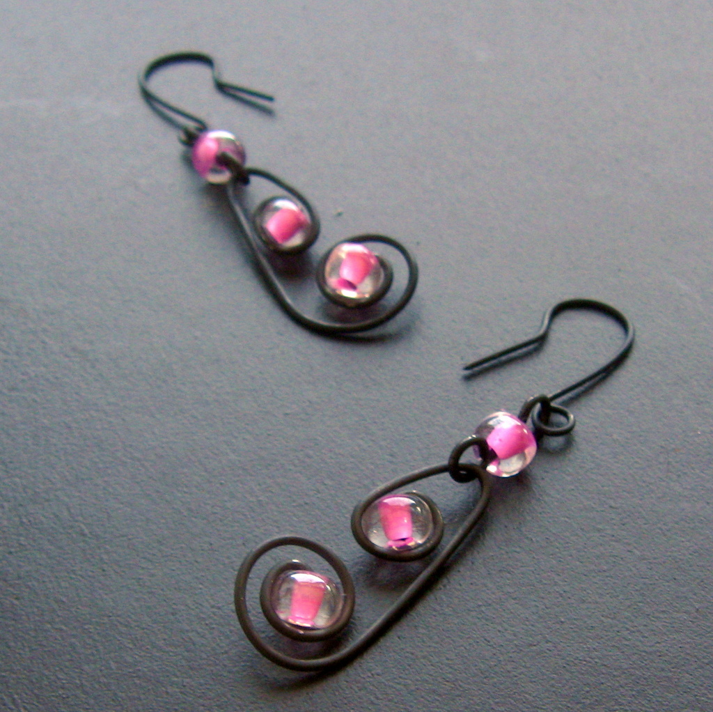 Náušnice růžové ve spirálách