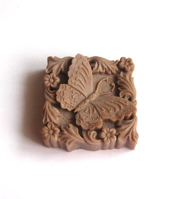 mýdlový motýl čokoládový