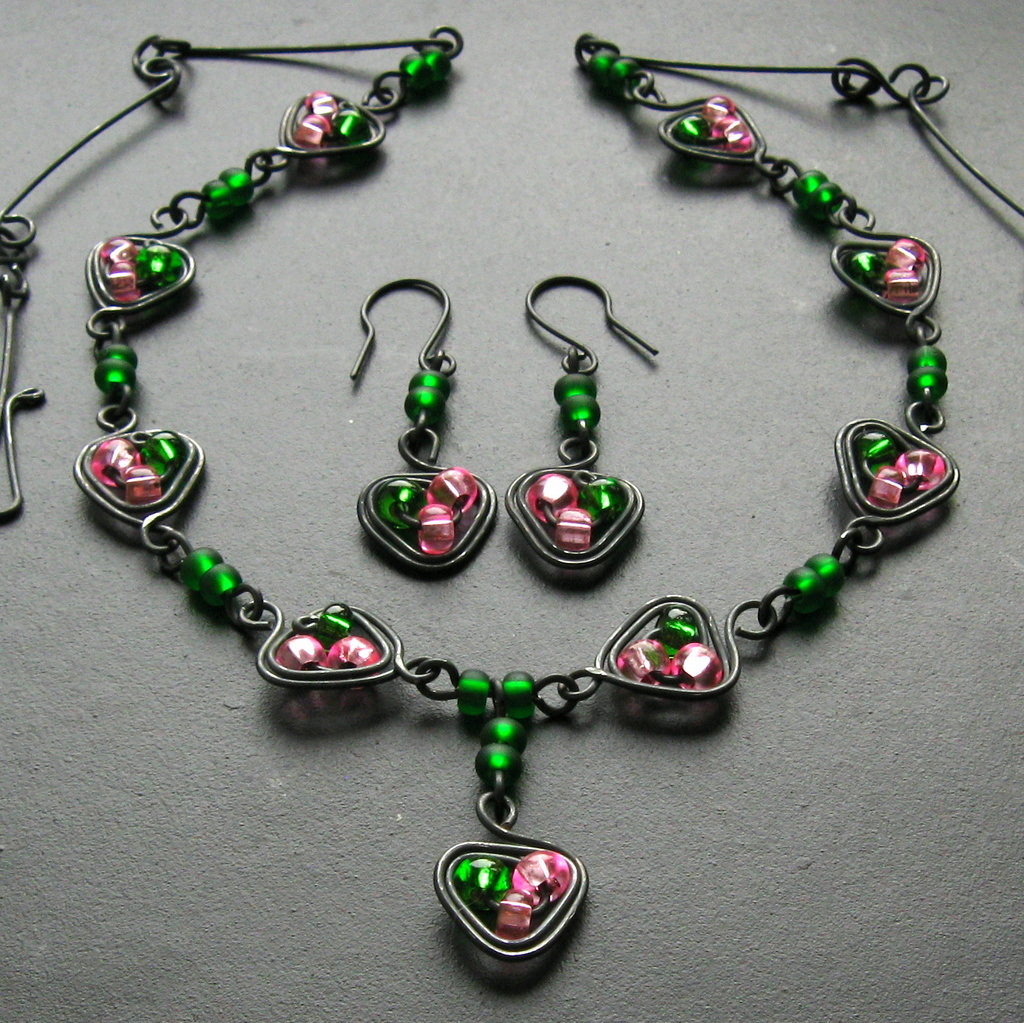 V růžovém jeteli do trojky