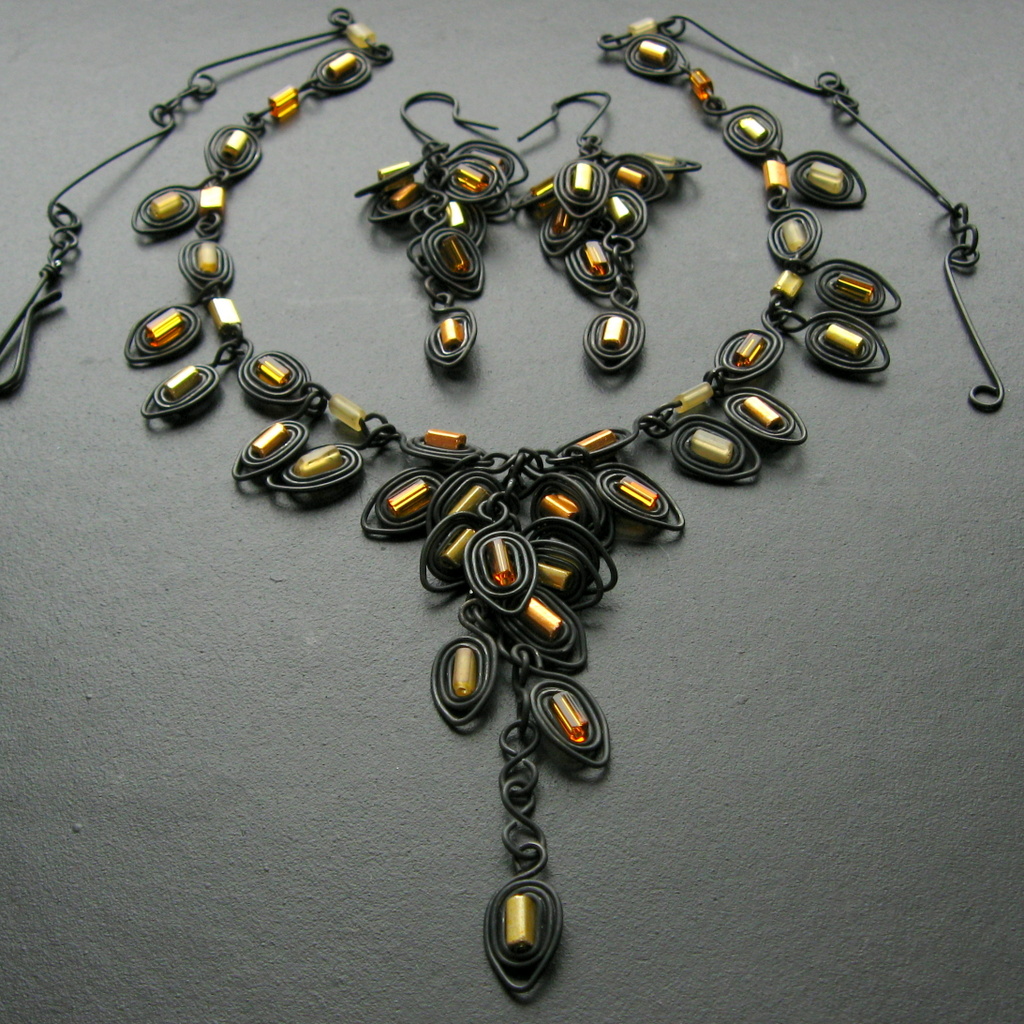 Náhrdelník paví chvost zlatooký