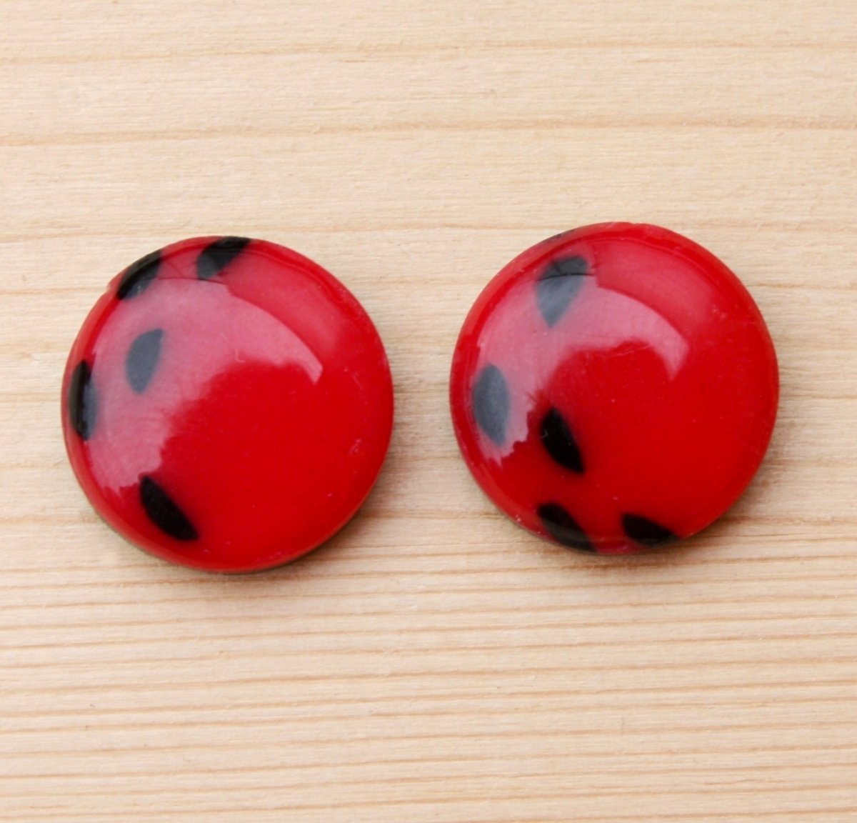 pecky 1,4-1,5 cm .. melounové