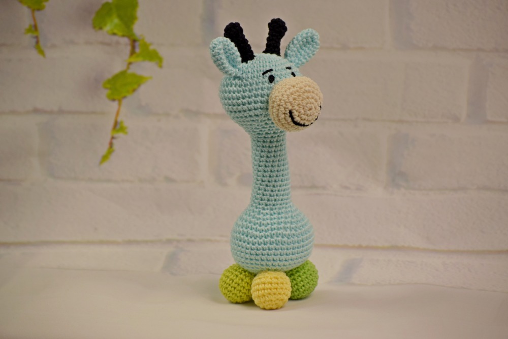 Žirafa Amálka barevné nožky