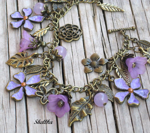 Náramek,,FIALOVÉ KVĚTY,,