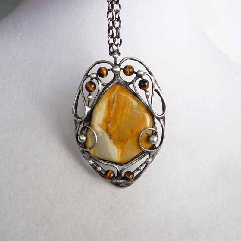 Jaspis s tygřím okem - náhrdelník