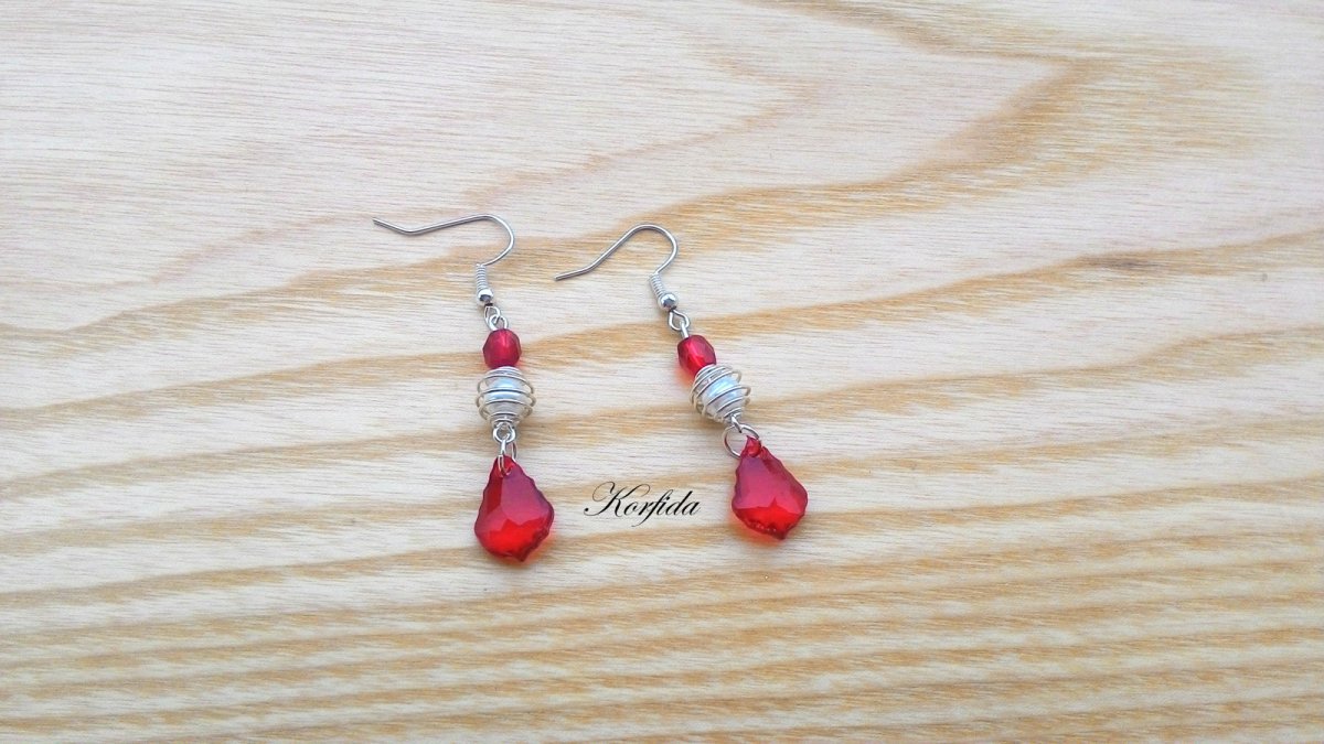 Náušnice spirálky bílé s červenou kapkou (804/16)