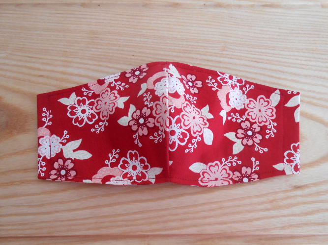 Rouška červená s kytičkami (370/20)