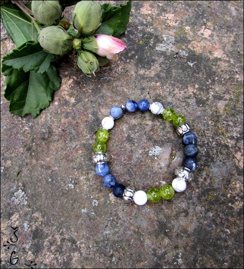 NÁRAMEK - OLIVÍN/SODALIT/HOWLIT