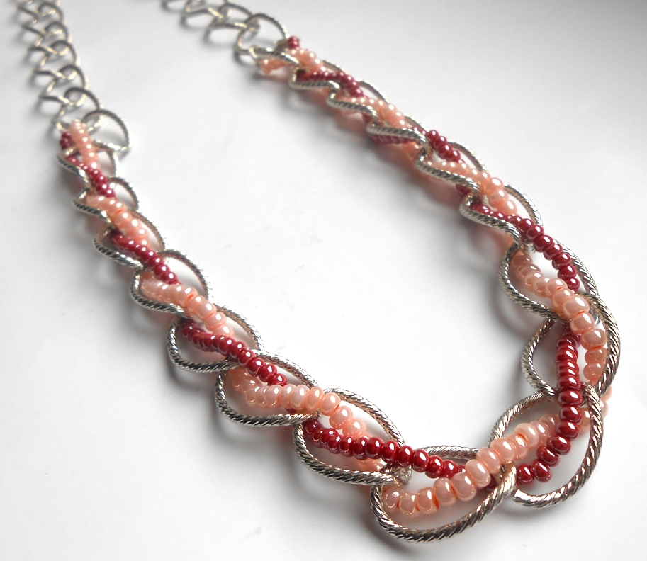 DECENTNÍ  náhrdelník