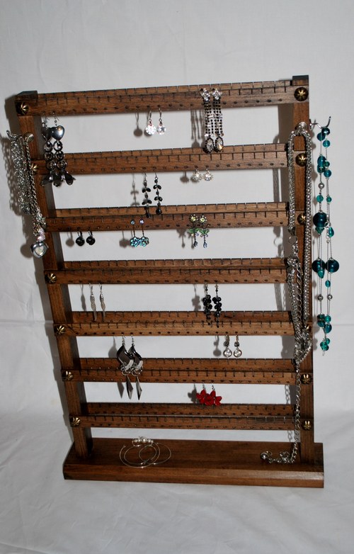 Stojánek na náušnice