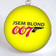 Jsem blond 007 - vtipný náhrdelník z pryskyřice