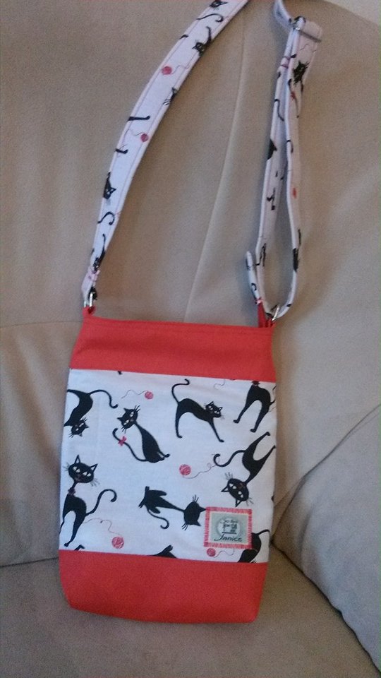 Malá kočičí kabelka