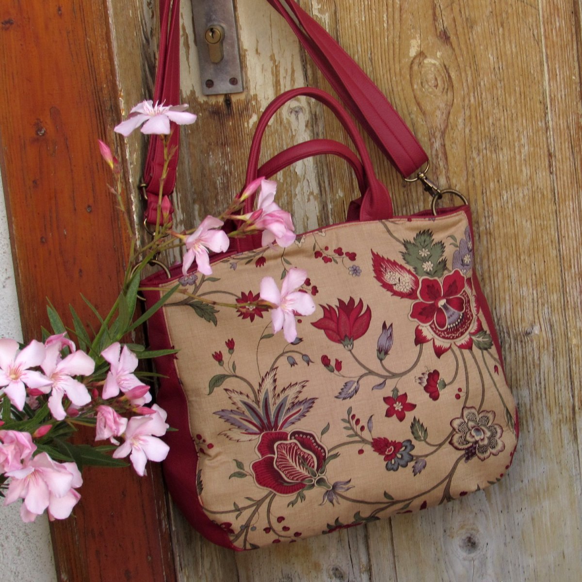 Kabelka kvtinová zahrada