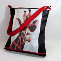 kabelka zamilovaná žirafa