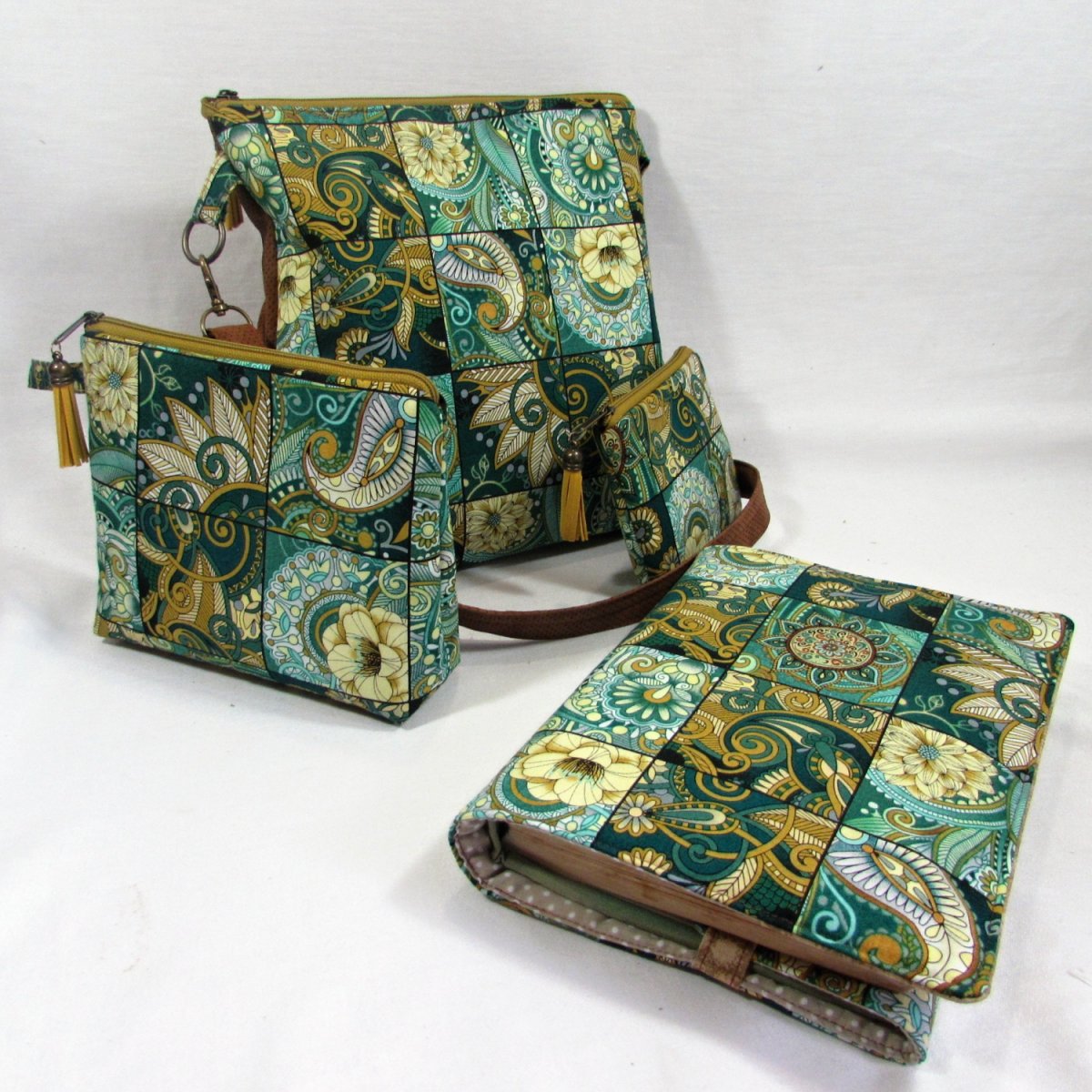 mini kabelka -Paisley Patch Teal