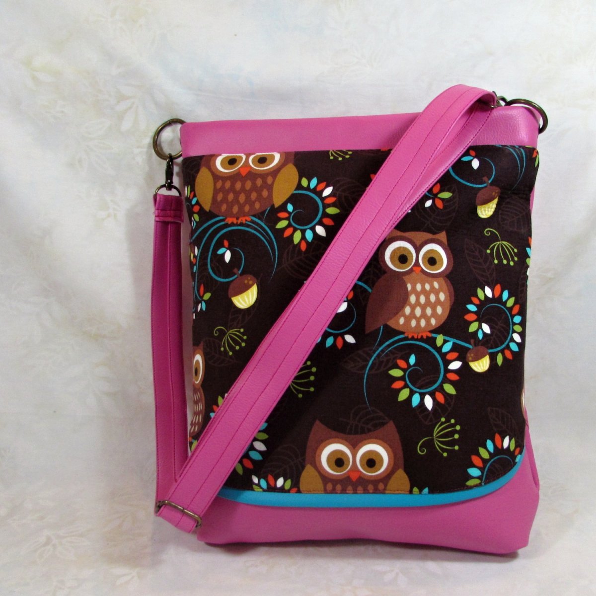 Kabelka sovičková s růžovou