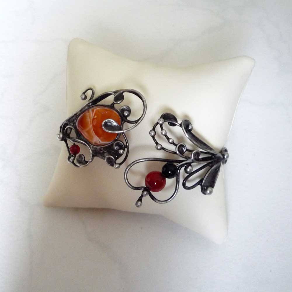 Láska s karneolem - náramek