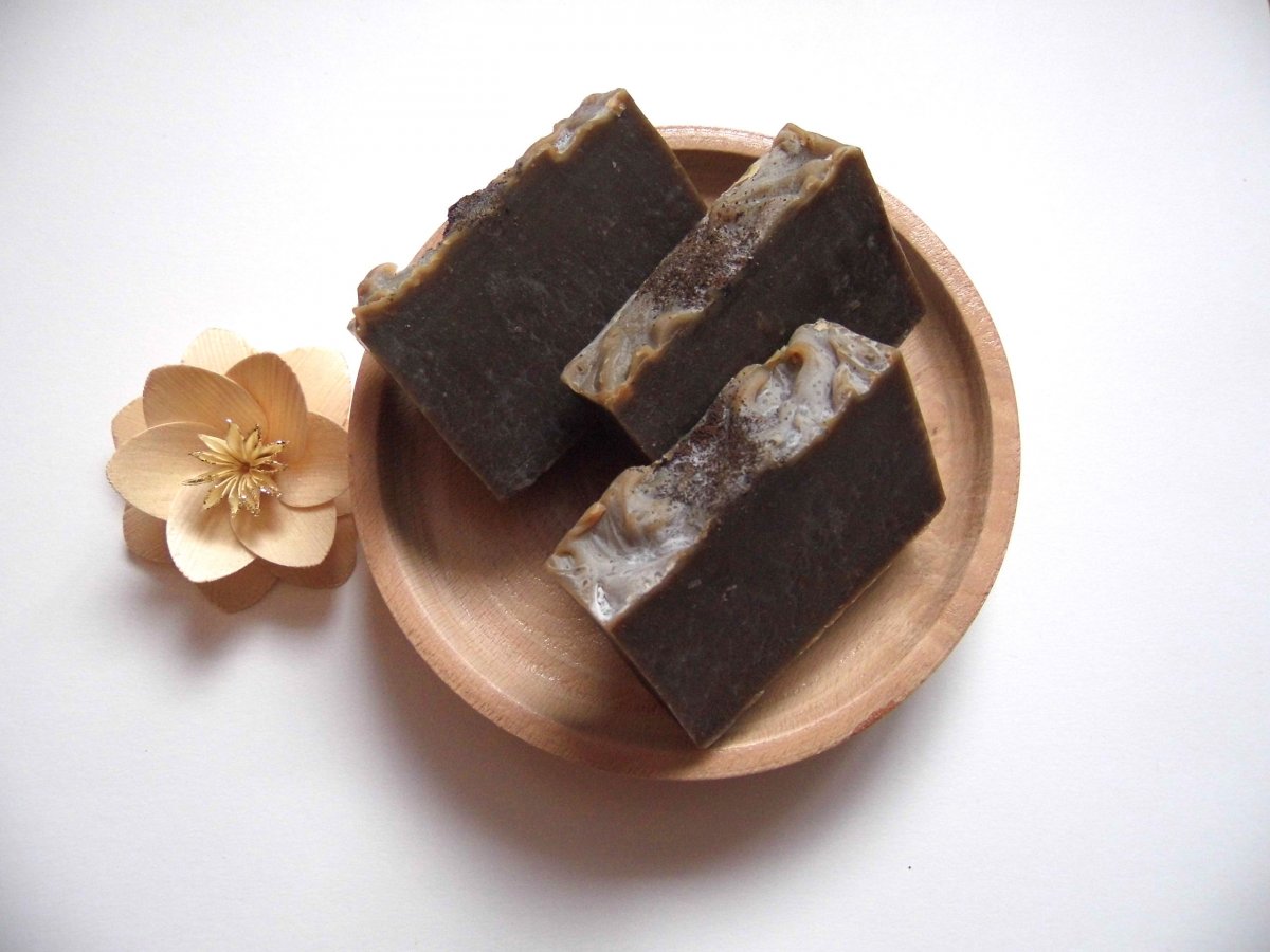 Kávové mýdlo s hedvábím