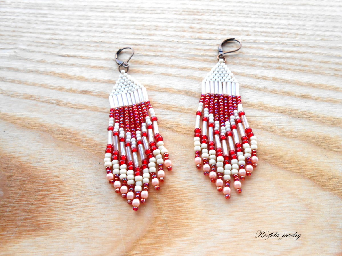 Náušnice šité červená + béžová + růžová