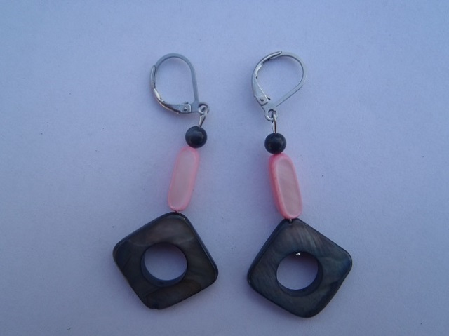 šedé s růžovou perleťové, chirurgická ocel