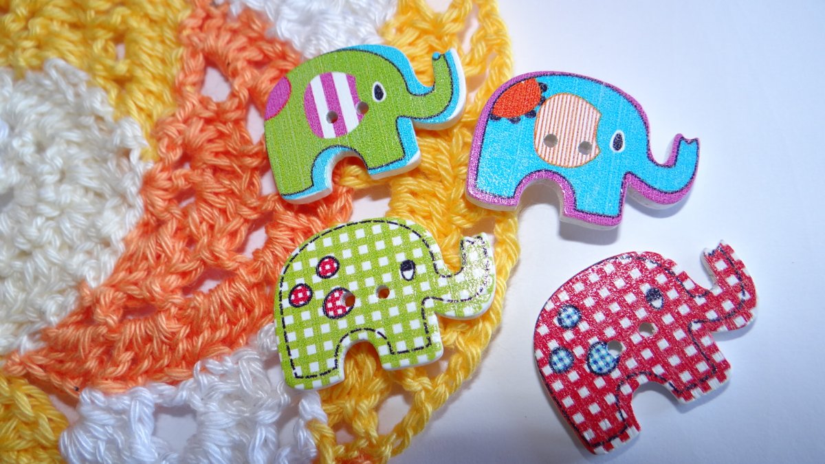 knoflík slon  KND0003