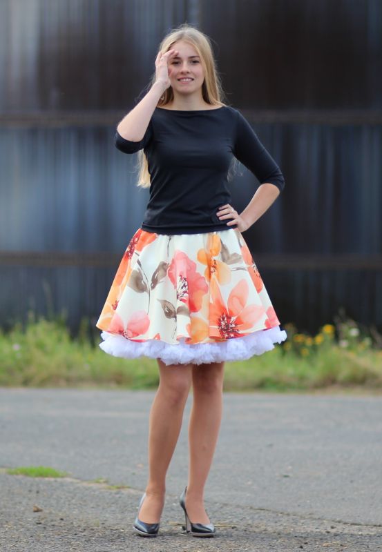 FuFu sukně květovaná2 s bílou spodničkou