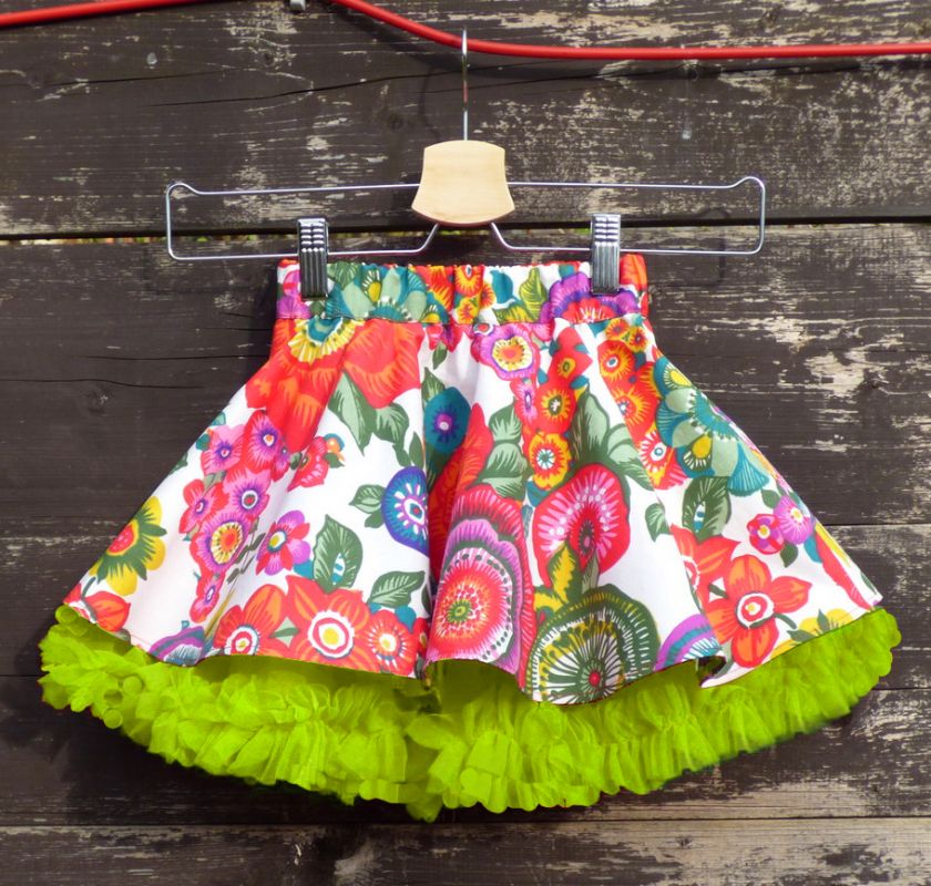 Mini verze FuFu sukně květovaná1 se zelenou spodničkou