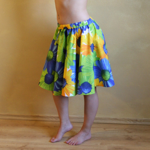 Bumskirt kolovka flowers