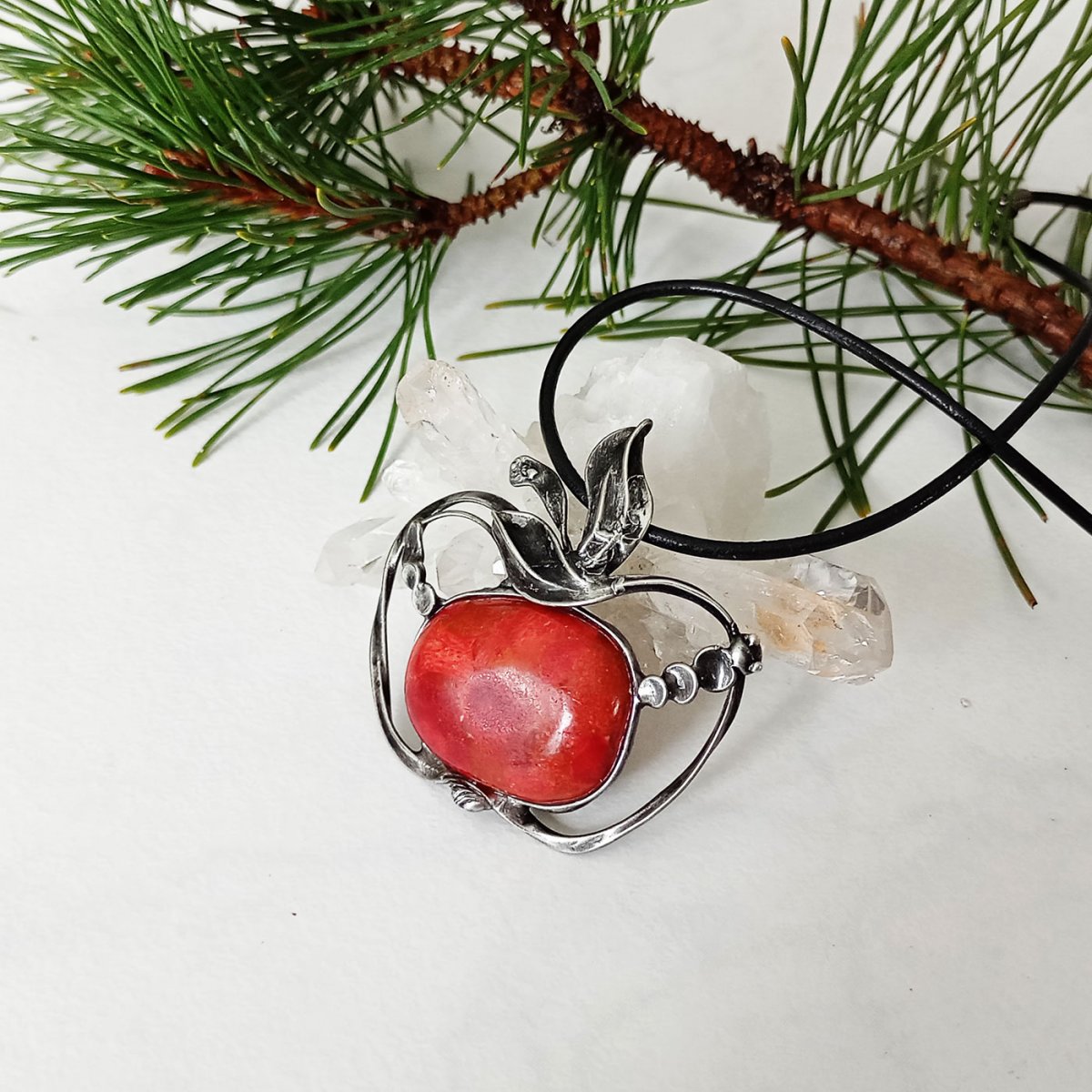 Jablíčko -přívěsek s korálem