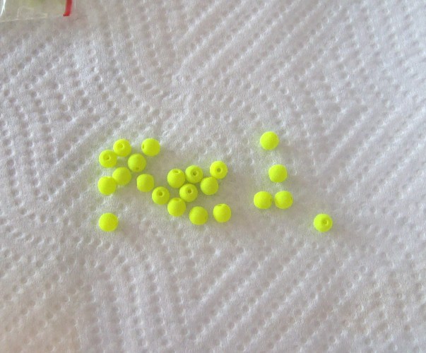 Korálky kulička NEON 4mm