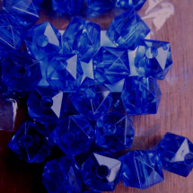 Plastové korálky kostka 12x12 mm - modré