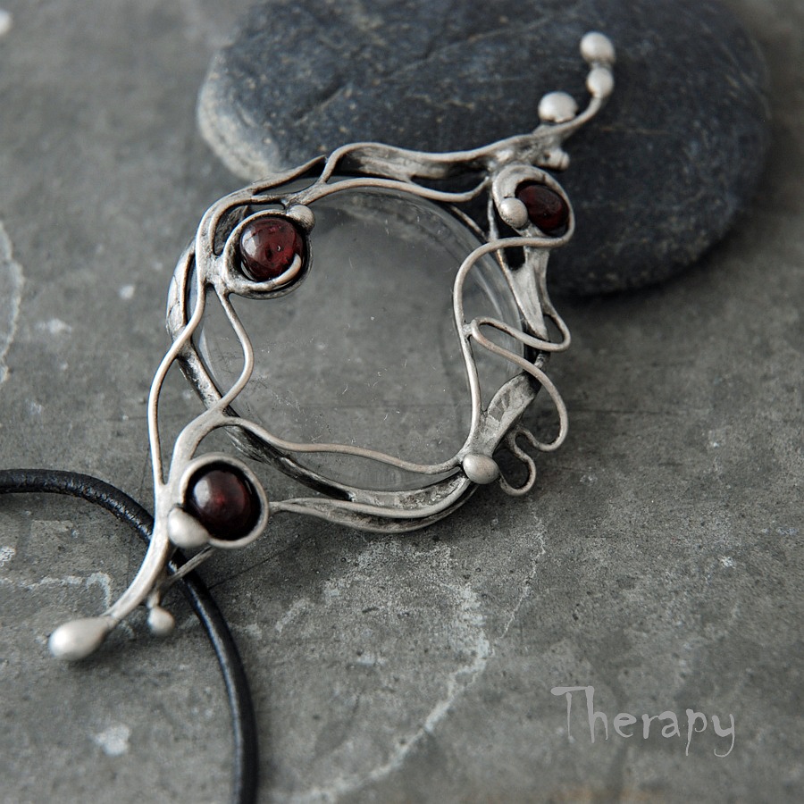 Křišťál s krůpějemi