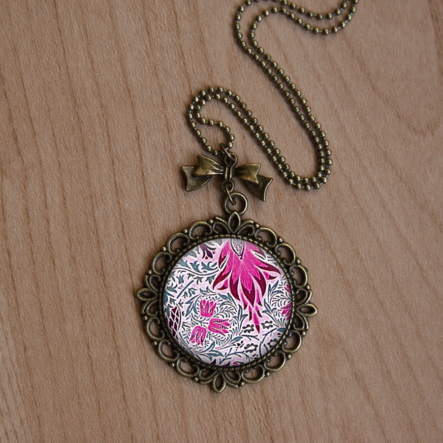 Vintage přívěsek - Růžové květy