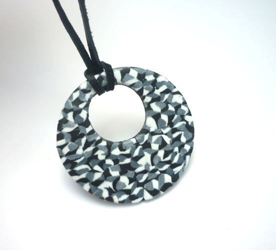 Náhrdelník - mozaikový fimo černo bílý