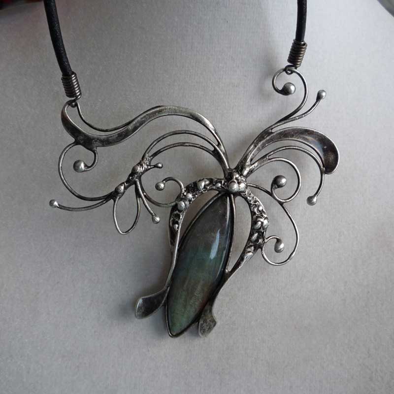 Labradorit květ - náhrdelník