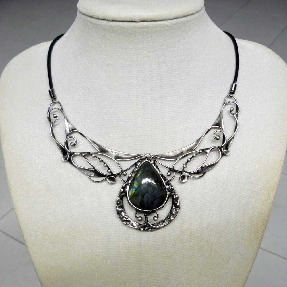 Náhrdelník s labradoritem