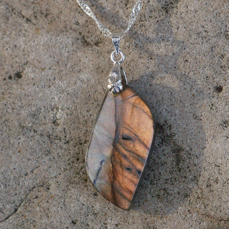 Náhrdelník s labradoritem