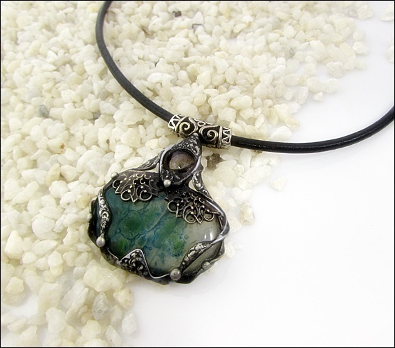 Náhrdelník - lacy glass