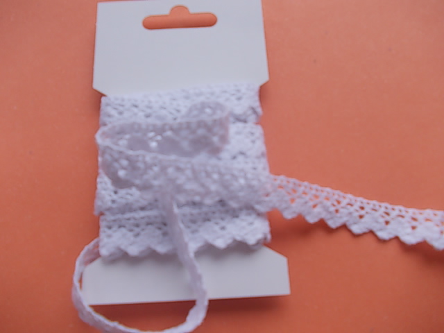 Paličkovaná krajka bílá 15mm