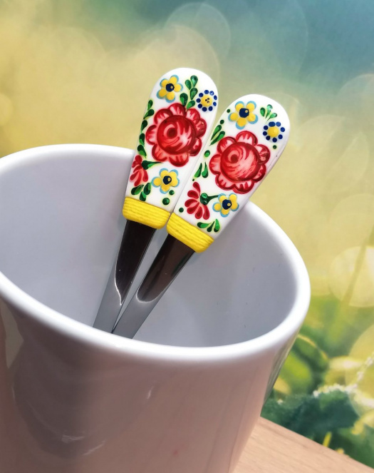 Folklorní lžička barevná