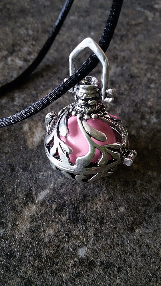 Dárek pro těhotnou ženu mexická bola hudební přívěsek světle růžová