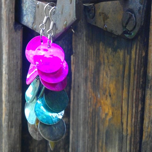 Perleťové náušničky -růžové v mechu