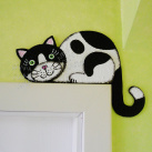 Kočka na dveře černobílá (pravá strana)