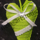 Háčkované dekorační srdce na zavěšení žlutozelené