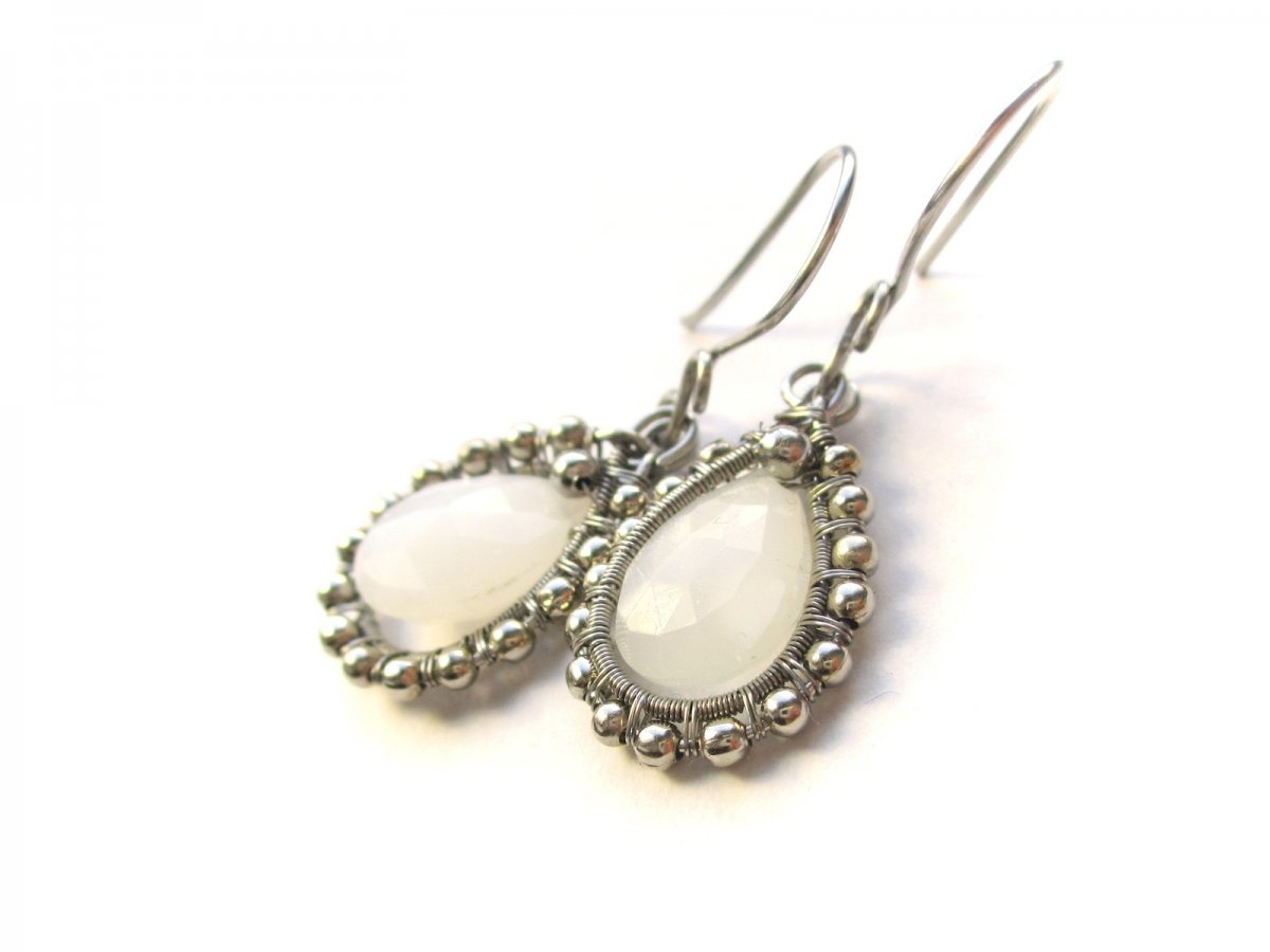 Náušnice z měsíčního kamene