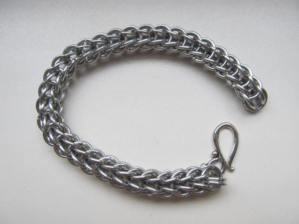 Kroužkovaný náramek perský, stříbrný