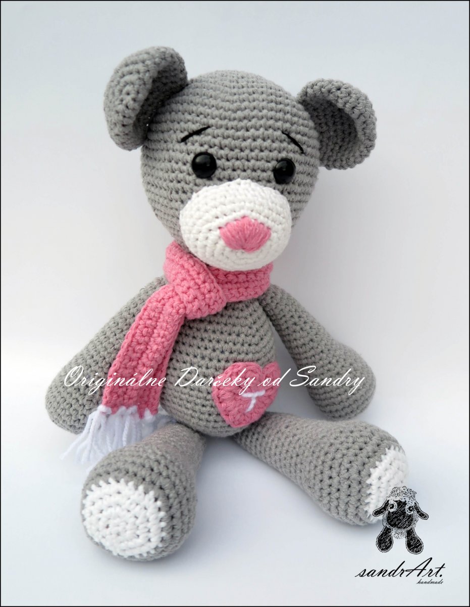 macko TAMI so šálikom ... návod