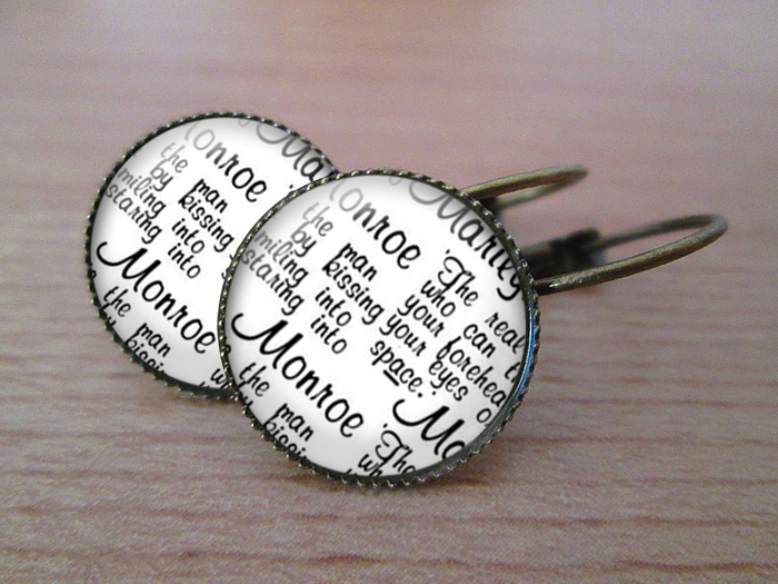 VINTAGE VISACÍ NÁUŠNICE - Vzpomínka na Marilyn