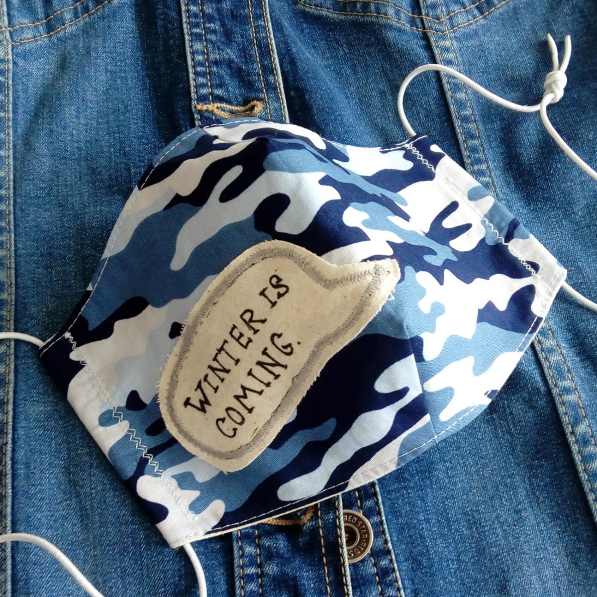 Maskáčová rouška Winter is coming