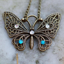 Motýl - modrobílý nebo růžovofialový vintage náhrdelník